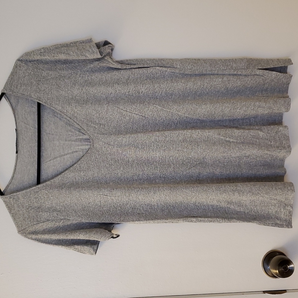 V-neck T-shirt